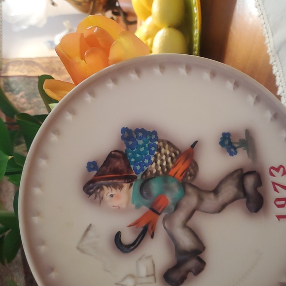 W.Goebel-Porzellan Fabrik , hand painted , M.J Hummel 3th Annual Plate 1973 - Picture 12 of 12